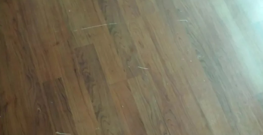 Get Scratches Out Of Vinyl Flooring, How Do You Fix A Scratch On Laminate Floor