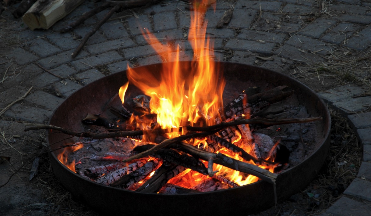 How to Start a Fire in a Fire Pit