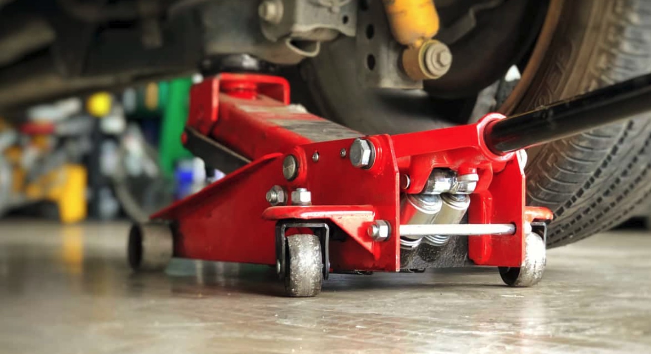 Floor Jack How-to & Troubleshooting Guide