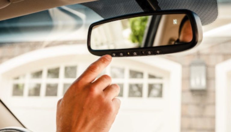 How to Program a Garage Door Opener to a Car